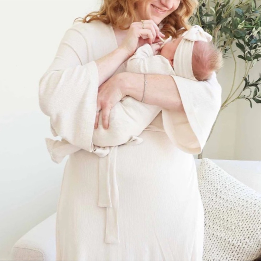 Caden Lane Eggshell Waffle Bamboo Knit Maternity Robe